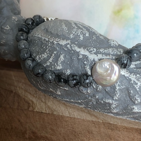 COPY - Snowflake Obsidian Baroque Pearl Bracelet - Picture 3 of 5